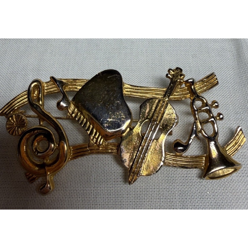 GOLDTONE MUSICAL NOTES & INSTRUMENTS BROOCH FASHION PIN